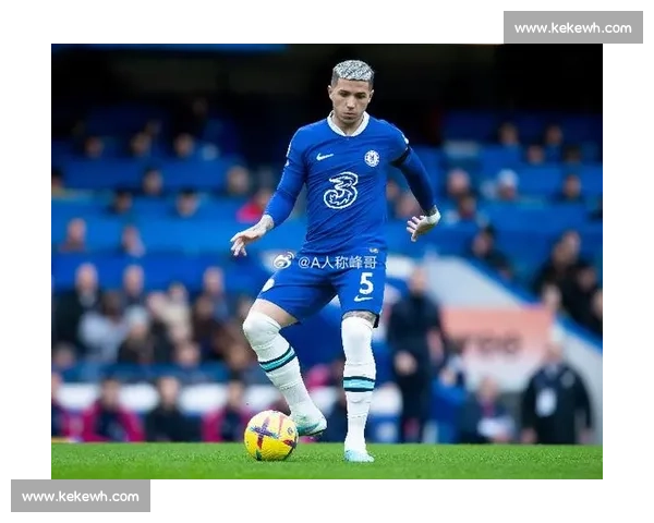 恩佐：切尔西中场指挥官，双料王引领攻防新高度