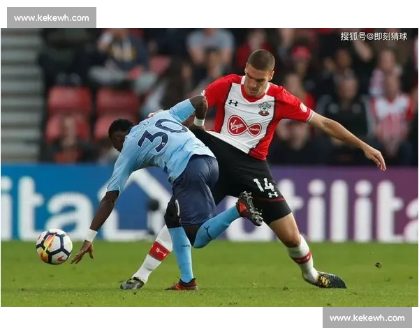 赫拉克勒对阵福图纳联赛焦点之战胜负走势全面解析状态与战术看点前瞻